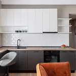 Urban 1br Loft Residences - Modern Comfort In Center 公寓 *