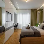 Urban 1br Loft Residences - Modern Comfort In Center 公寓 *