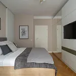 Urban 1br Loft Residences - Modern Comfort In Center 公寓 *