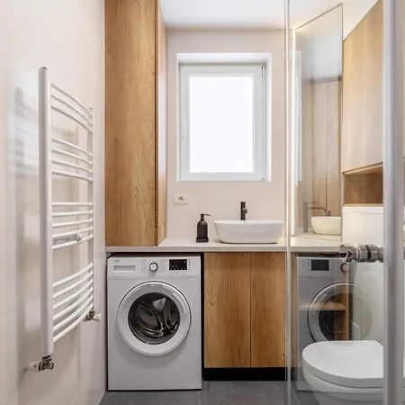 Urban 1br Loft Residences - Modern Comfort In Center