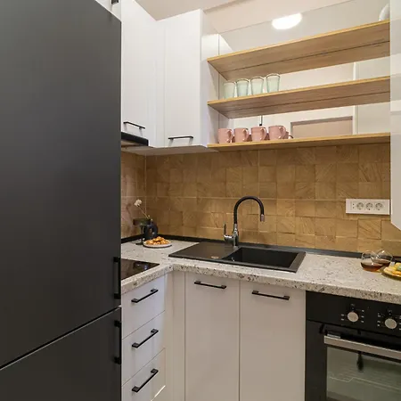 Urban 1br Loft Residences - Modern Comfort In Center Bukareszt