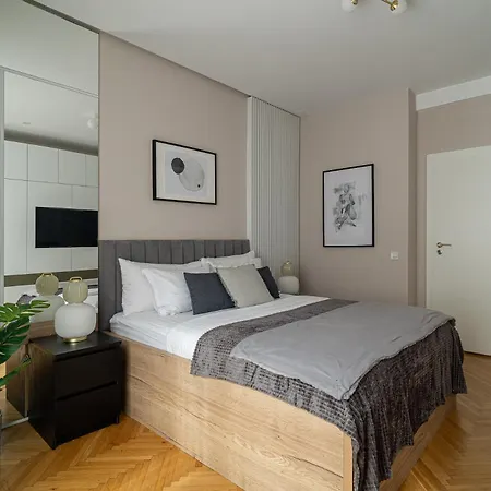 Urban 1br Loft Residences - Modern Comfort In Center Apartament