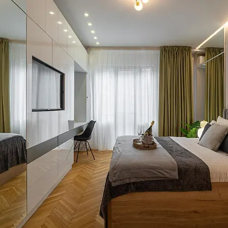 Urban 1br Loft Residences - Modern Comfort In Center Apartament *