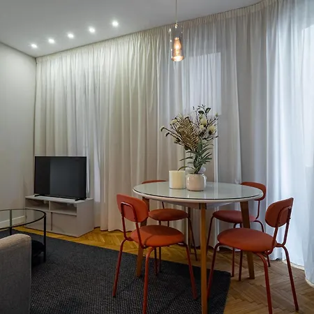 Urban 1br Loft Residences - Modern Comfort In Center *