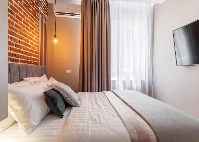 Urban 1br Loft Residences - Modern Comfort In Center Lägenhet *