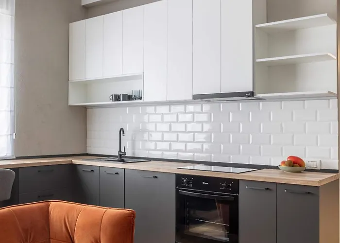 Urban 1br Loft Residences - Modern Comfort In Center Lägenhet