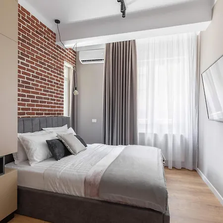 Urban 1br Loft Residences - Modern Comfort In Center