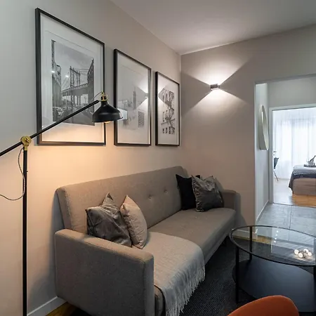 Apartment Urban 1br Loft Residences - Modern Comfort In Center *