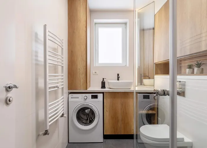 Urban 1br Loft Residences - Modern Comfort In Center