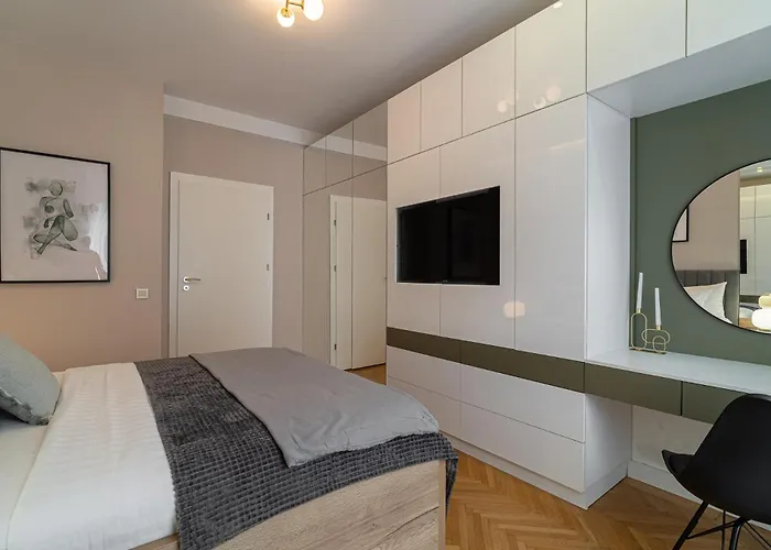 Urban 1br Loft Residences - Modern Comfort In Center *