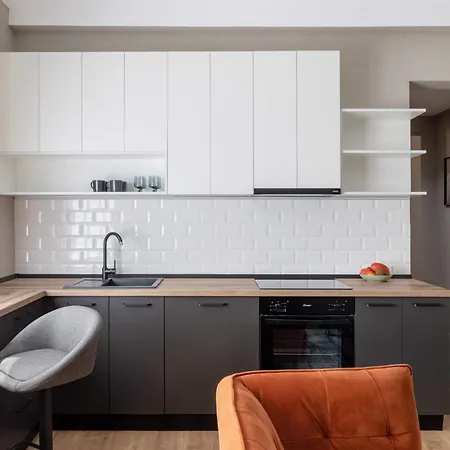 Urban 1br Loft Residences - Modern Comfort In Center Апартаменты *
